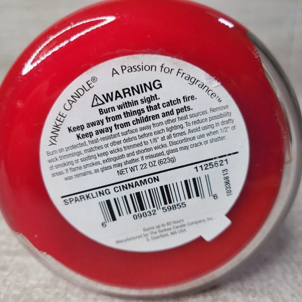 Yankee Candle SPARKLING CINNAMON 22 OZ Large‎ 2 Wicks Red Candle Burned Once